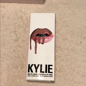 kylie lip kit
